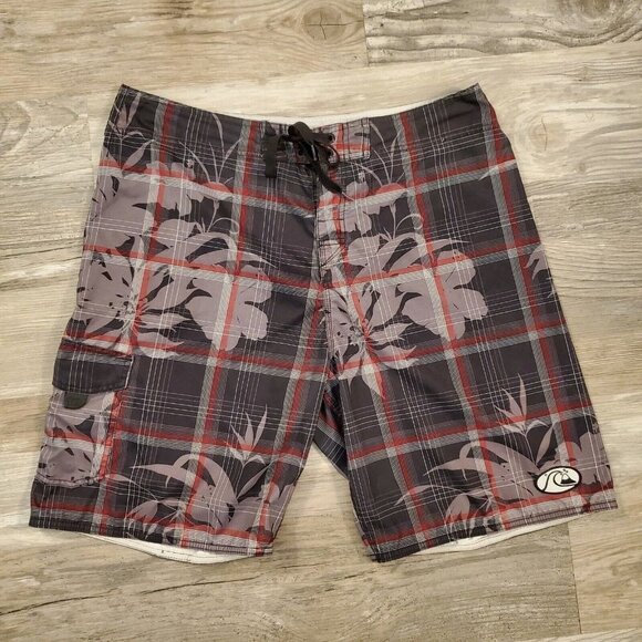 Men's Quiksilver Edition Hawaiian Floral Plaid Boardshorts Summer Shorts Size 38 - Picture 1 of 6